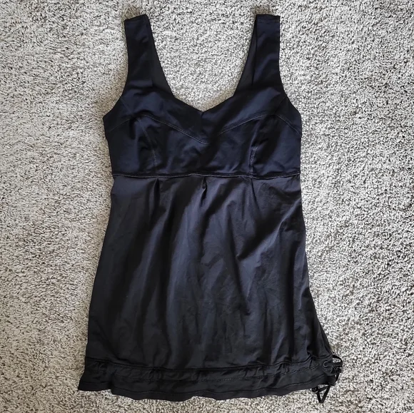 Lululemon tank - Picture 1 of 5